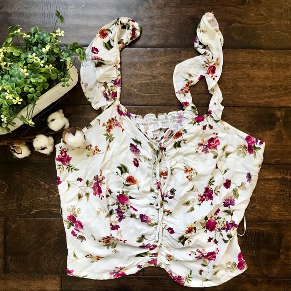 {Wayf} NWT Off Shoulder Top - Picture 3 of 8